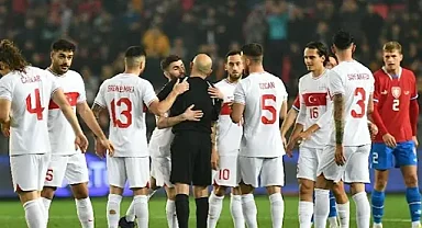 Cüneyt Çakır Hakemliğe Veda Etti