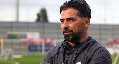 Çaykur Rizespor Teknik Direktörü İlhan Palut "Cesur" Oynamaları Gerektiğini Söyledi