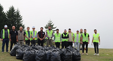 Kümbet Yaylası'ndan 2 Tona Yakın Çöp Toplandı