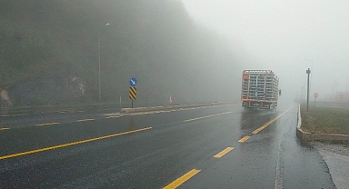 Bolu Dağı'nda Sağanak ve Sis Etkili Oluyor