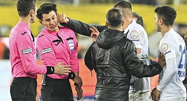 MKE Ankaragücü Başkanı Faruk Koca Hakem Halil Umut Meler'e Saldırdı