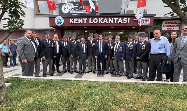 Başkan Kaya Kent Lokantası'nda Gazilerle Öğle Yemeği Yedi