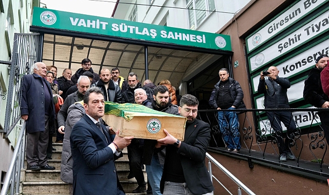 Tiyatro Oyuncusu Eray Aktaş Son Yolculuğu'na Uğurlandı