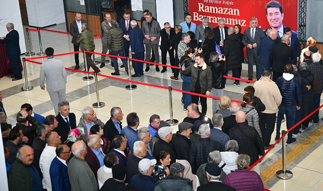 Ortahisar'da Ramazan Bayramı Coşkusu: Ahmet Kaya, "Birlik" Mesajını Yineledi