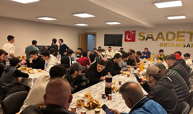 Ortahisar'da Ramazan Coşkusu: Saadet Partisi Gençlik Kolları İftarda Buluştu