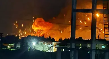 İsrail Uçakları Şam'da Cumhurbaşkanlığı Sarayı Yakınlarını Bombaladı
