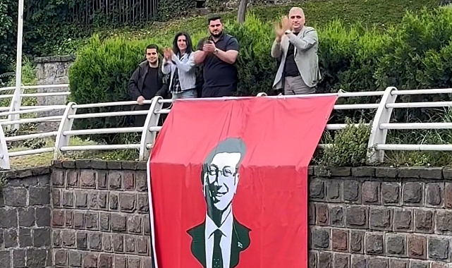Trabzon'da Flaş Gelişme: "Ekrem İmamoğlu Özgürlük" Pankartı Kısa Sürede Toplatıldı!