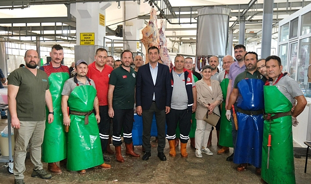 Başkan Köse Ücretsiz Kesim Hizmeti Veren Belediye Mezbahanesini Ziyaret Etti