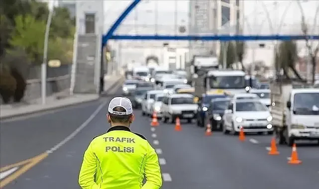 Kurban Bayramı'nda Trafik Alarmı: 1485 Radar ve 68 Bin Personel Görevde!