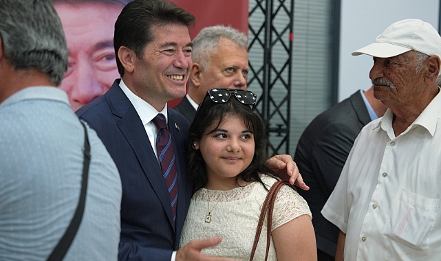 Ortahisar'daki Bayramlaşma Törenine Yoğun İlgi: Başkan Kaya vatandaşlarla Bir Araya Geldi