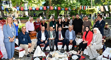 Trabzonlu Kadınların "Altın Elleri" Büyükşehir ile Ekonomiye Kazandırılıyor!