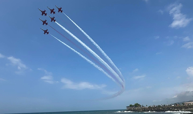 Türk Yıldızları Of'ta Şehit Pilotu Andı