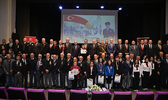 Trabzon Büyükşehir Belediyesi 29 Cumhuriyet Bayramı'nı Coşkuyla Kutladı