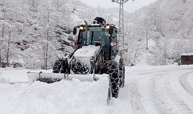 Trabzon'da Kar Nedeniyle 70 Mahalle Yolu Kapandı