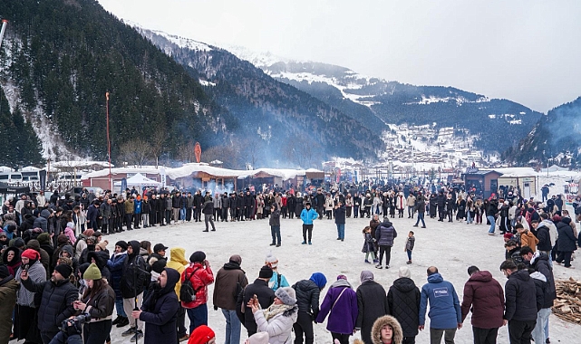 Uzungöl Kış Festivali Renkli Görüntülerle Başladı